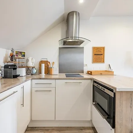 Proche Commodites Et ! Apartment
