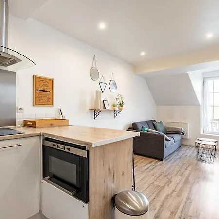 Proche Commodites Et ! Apartment